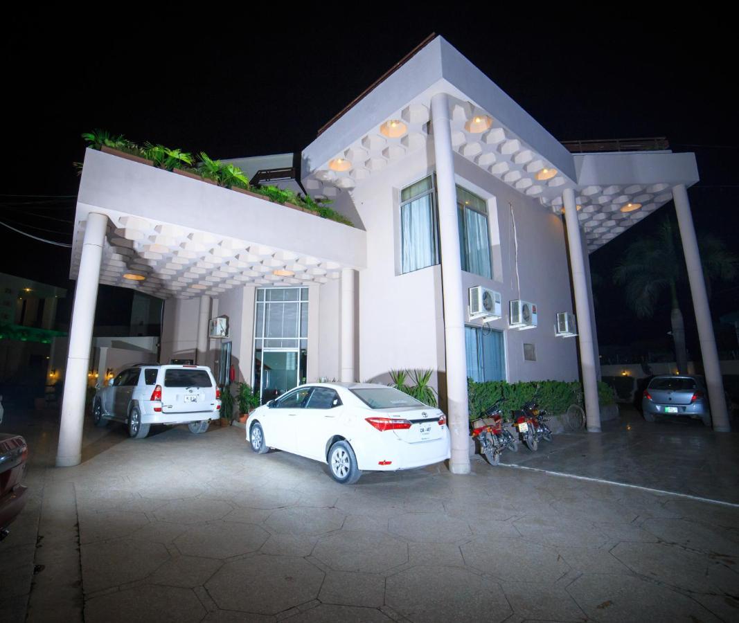 Vip House 호텔 페샤와르 외부 사진